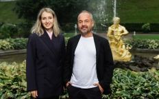 Смотрите фотографии Эльдорадио с открытия нового сезона из Петергофа