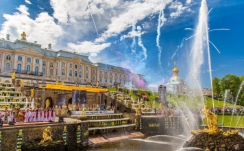 Выиграйте приглашения на Весенний праздник фонтанов в Петергофе