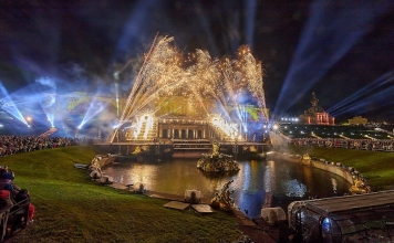 Выиграйте приглашения на Осенний праздник фонтанов в Петергофе